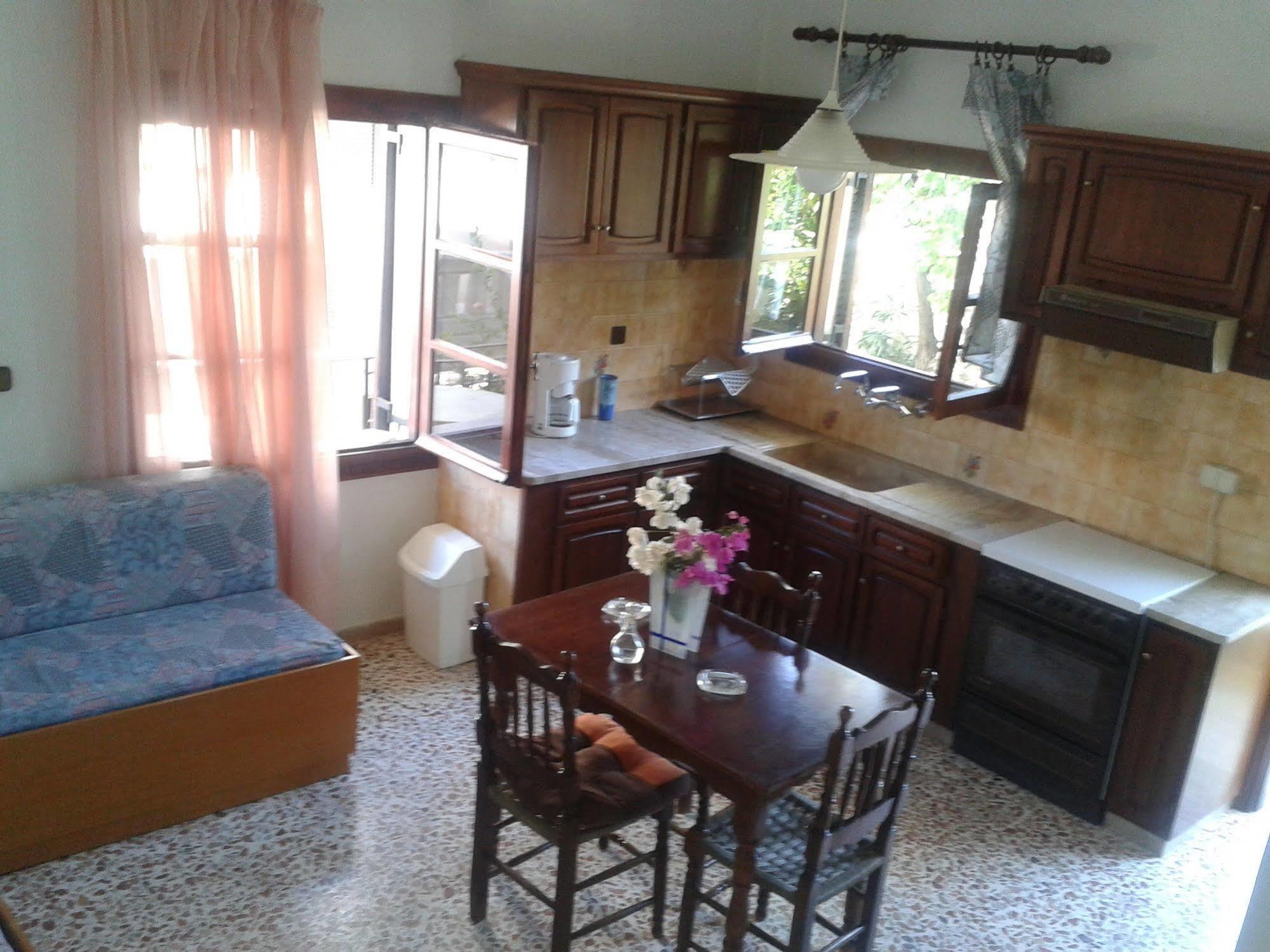 Angela Apartments Kato Daratso Zewnętrze zdjęcie